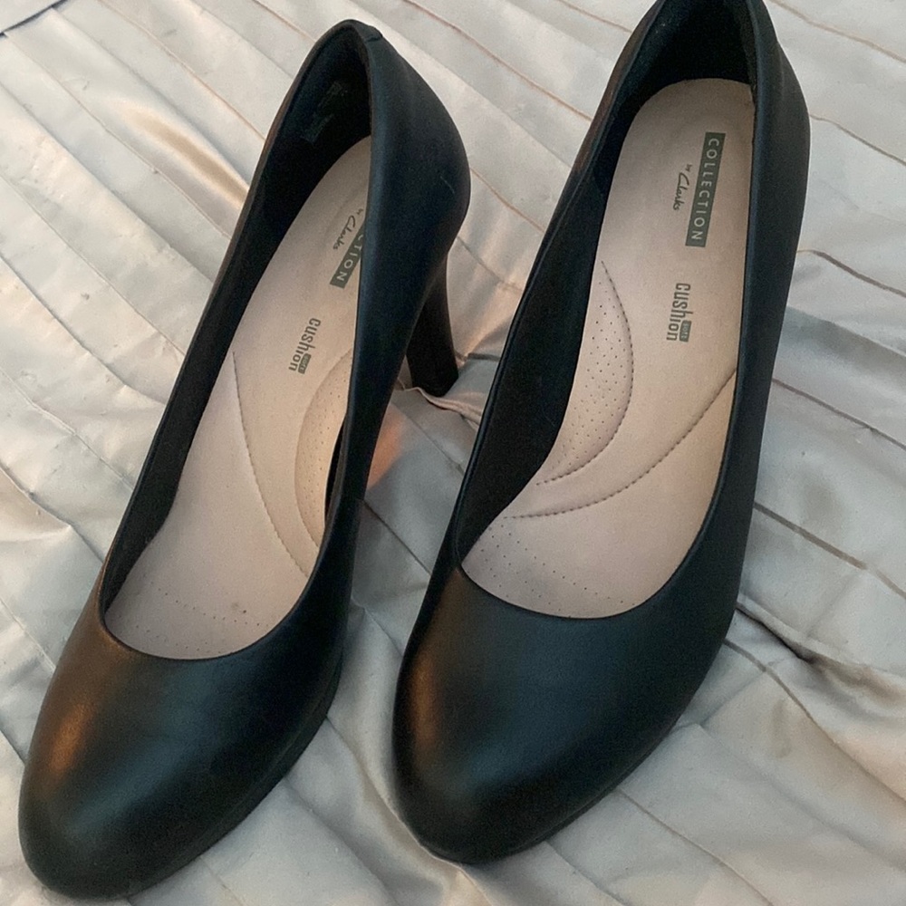 Clarks cushion black pumps - size 10